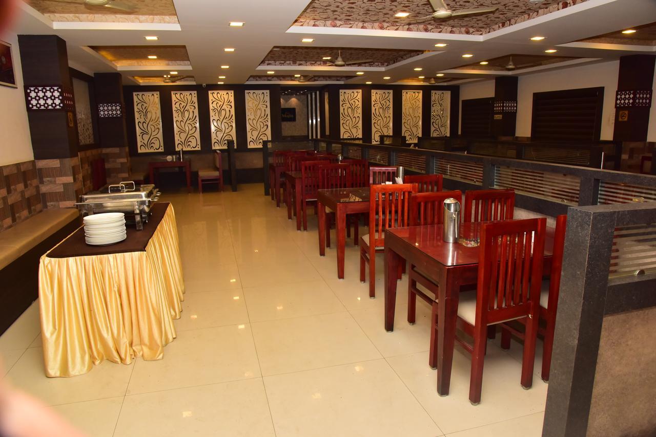 Готель Bright Palace Restaurant And Residency Шімоґа Екстер'єр фото